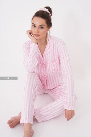 Çizgili Uzun Kollu Bebe Yaka Önden Fiyonk Bağlama Detaylı Pantolon Pijama Takımı — Pembe