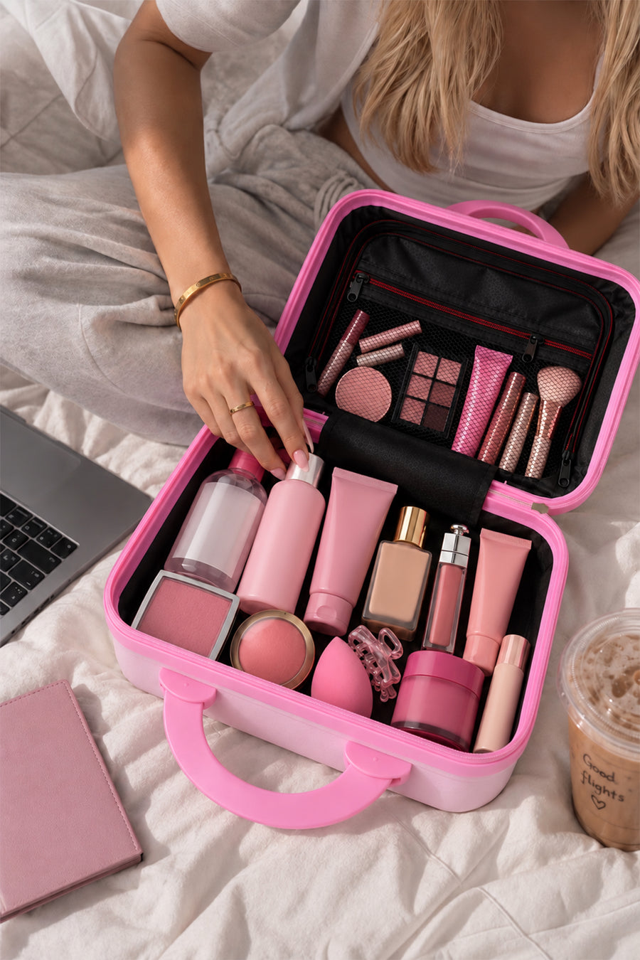 Kilitli Makyaj Çantası Valizi Pembe, Su Geçirmez Darbeye Dayanıklı Kozmetik Organizer 30 x 23 x 16 cm Ekru — Pembe