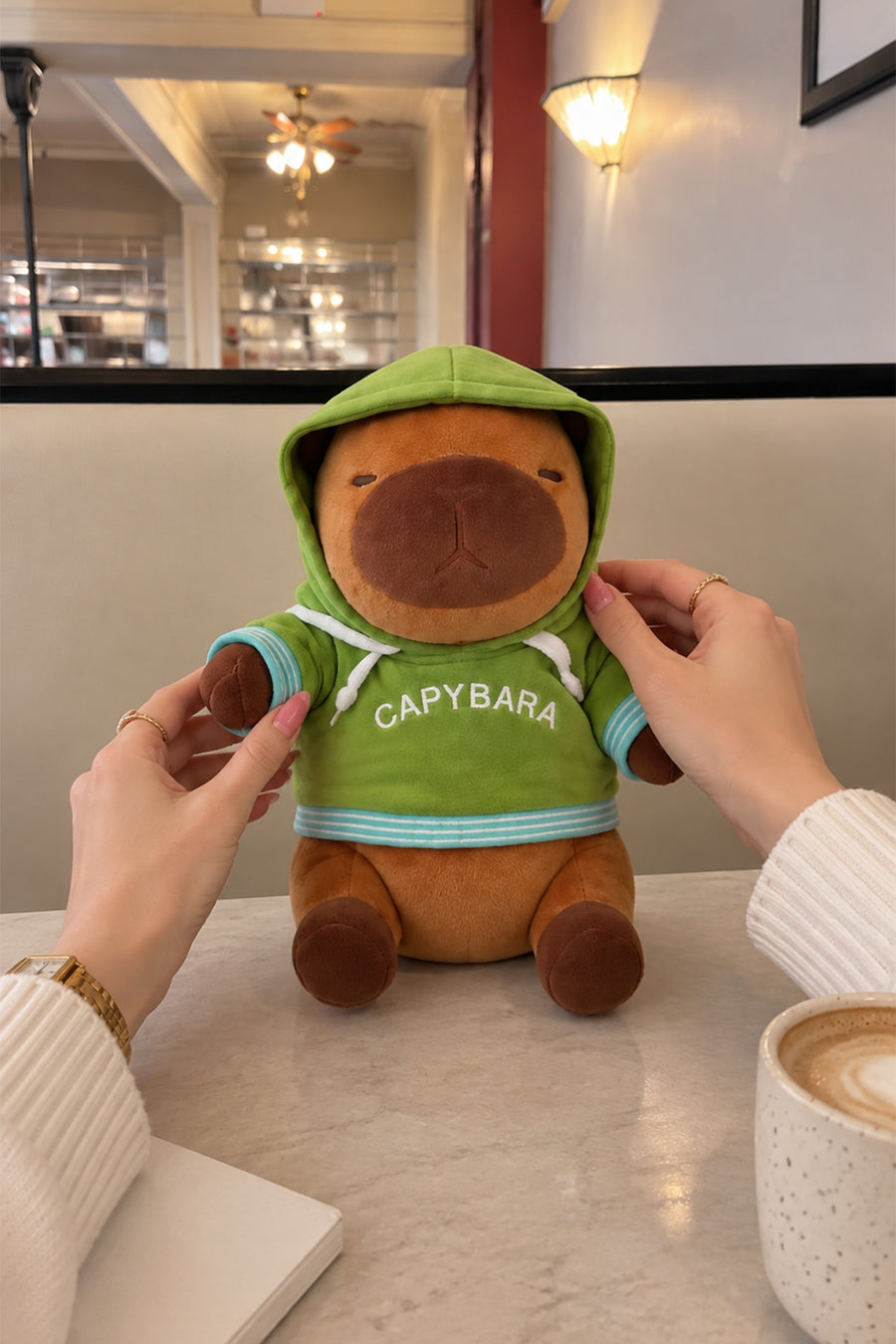 Ecrou Sweatshirtlü  Kapibara Peluş Oyuncak 35 cm — Kahve