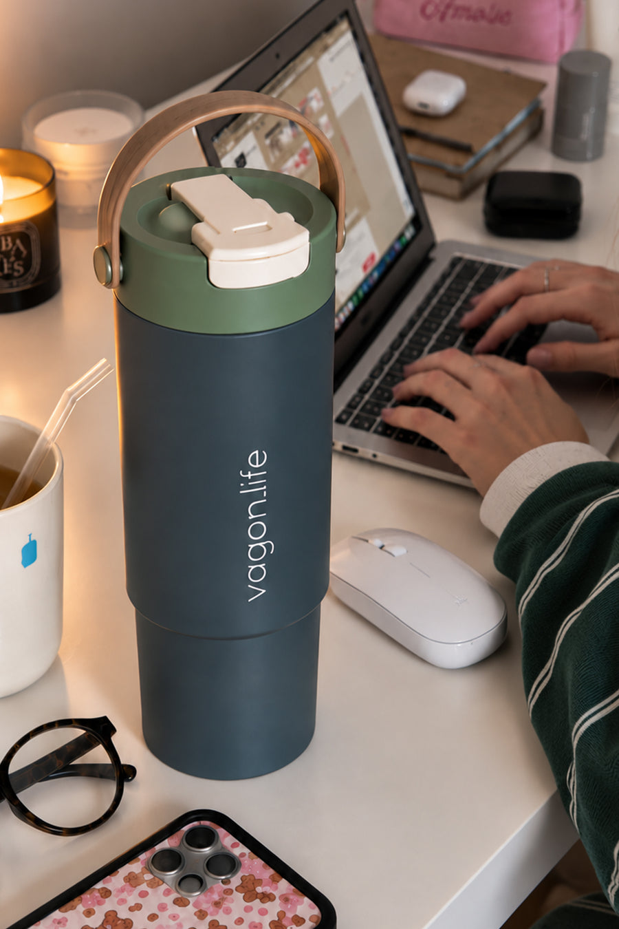 Vagonlife Isı Yalıtımlı Lacivert Termos 660 ML — Lacivert