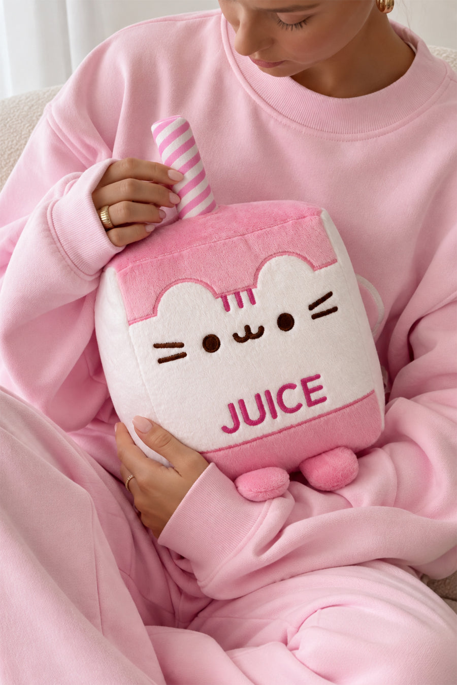 Kedi Desen Meyve Suyu Kutusu Pembe 25 cm — Karma