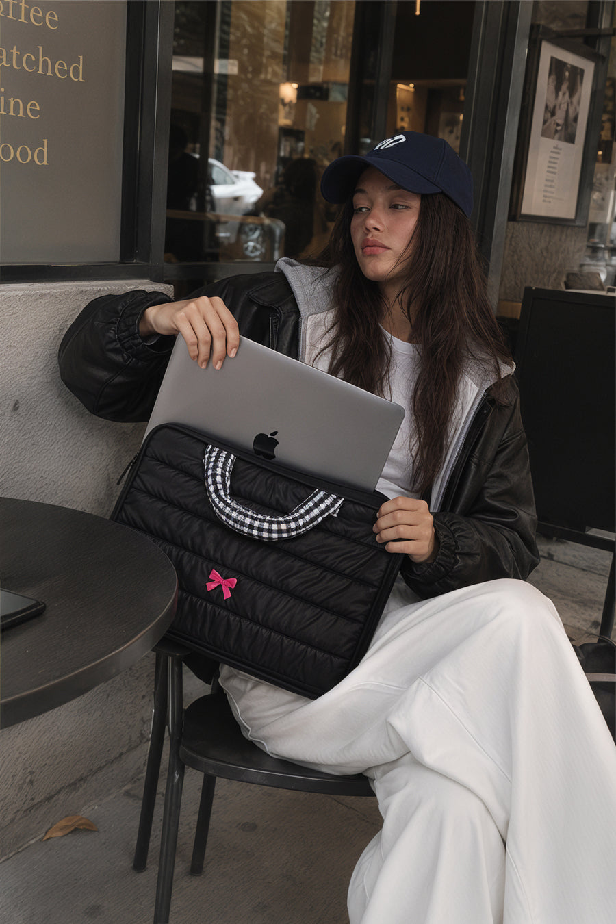 Ecrou Fiyonk Nakışlı Paraşüt Laptop Çantası — Siyah