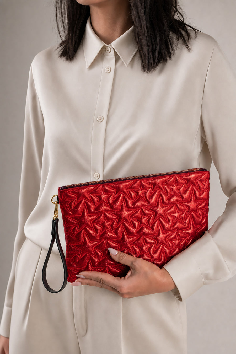 Ecrou Yıldız Desenli Platin Parlak Portföy & Clutch Çanta Çıkarılabilir Bileklik Askılı 30 x 19 cm — Kırmızı