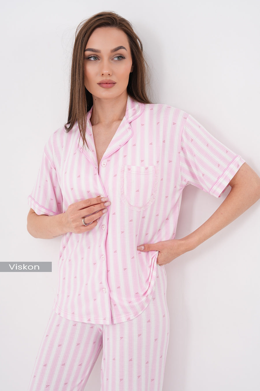 Gömlek Yaka Dantel Cep Detaylı Kısa Kollu Premium Viskon Çizgili Pantolon Kadın Pijama Takımı — Pembe