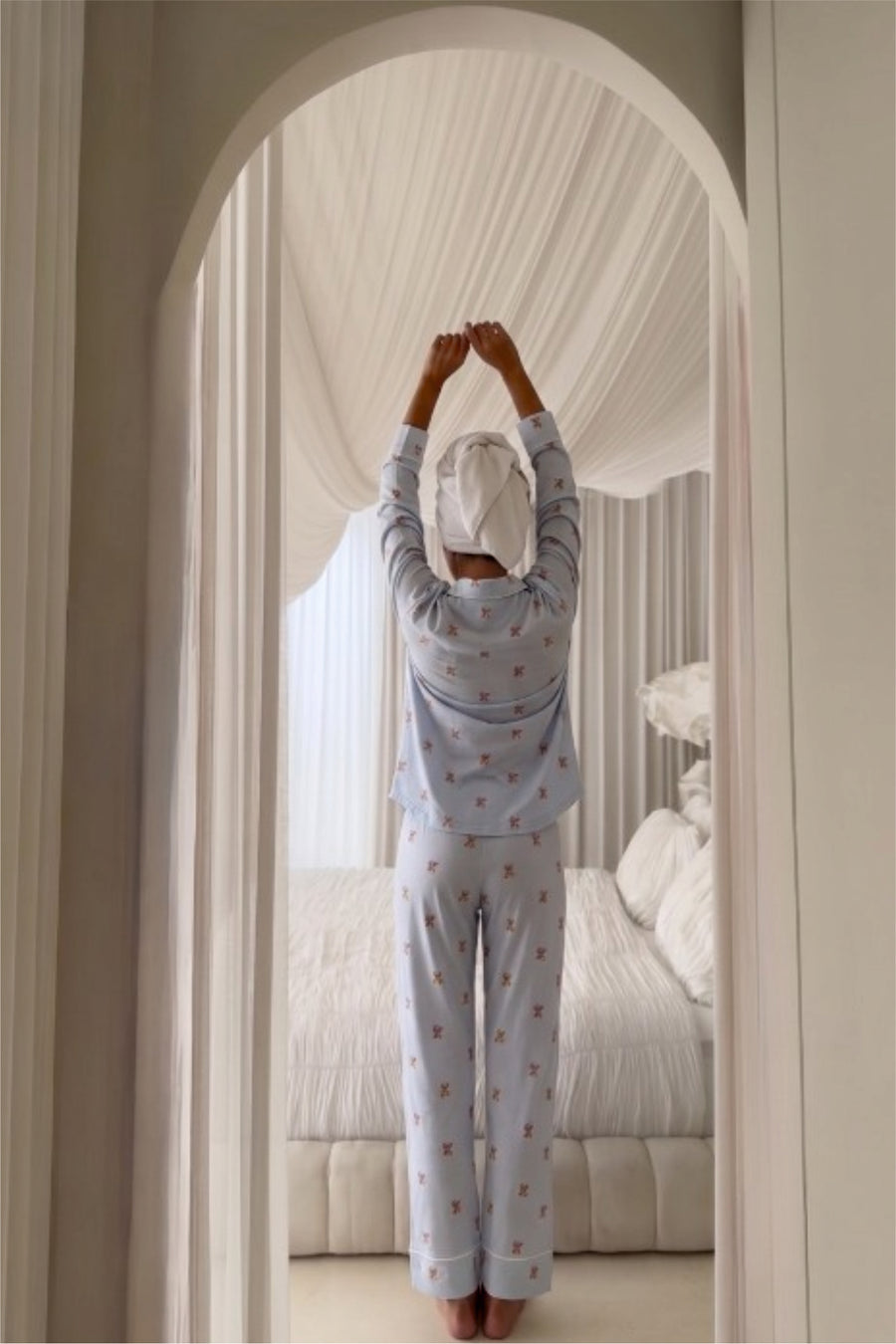 Gömlek Yaka Uzun Kollu Önden Kalp Düğmeli Cep Detaylı Mini Ayıcık Desenli Pantolonlu Kadın Pijama Takımı Premium Pamuklu — Bebek Mavi