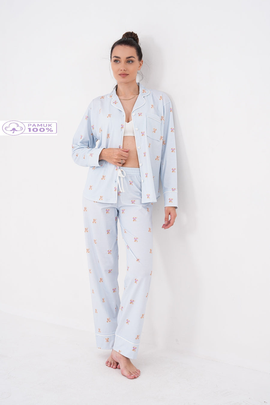 Gömlek Yaka Uzun Kollu Önden Kalp Düğmeli Cep Detaylı Mini Ayıcık Desenli Pantolonlu Kadın Pijama Takımı Premium Pamuklu — Bebek Mavi