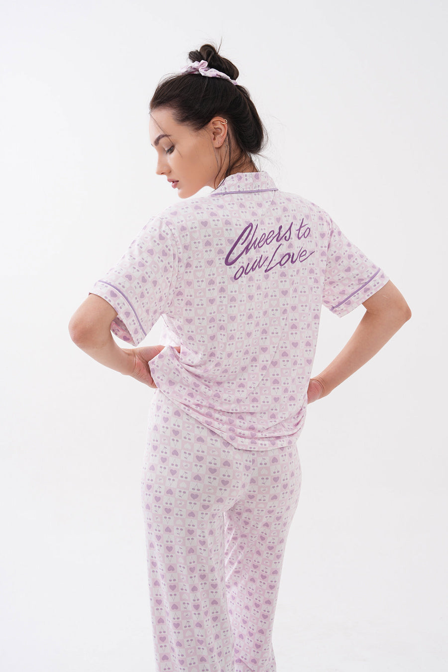Mini Baskılı Kısa Kollu Bebe Yaka Önden Düğmeli Pantolon Pijama Takımı — Lila