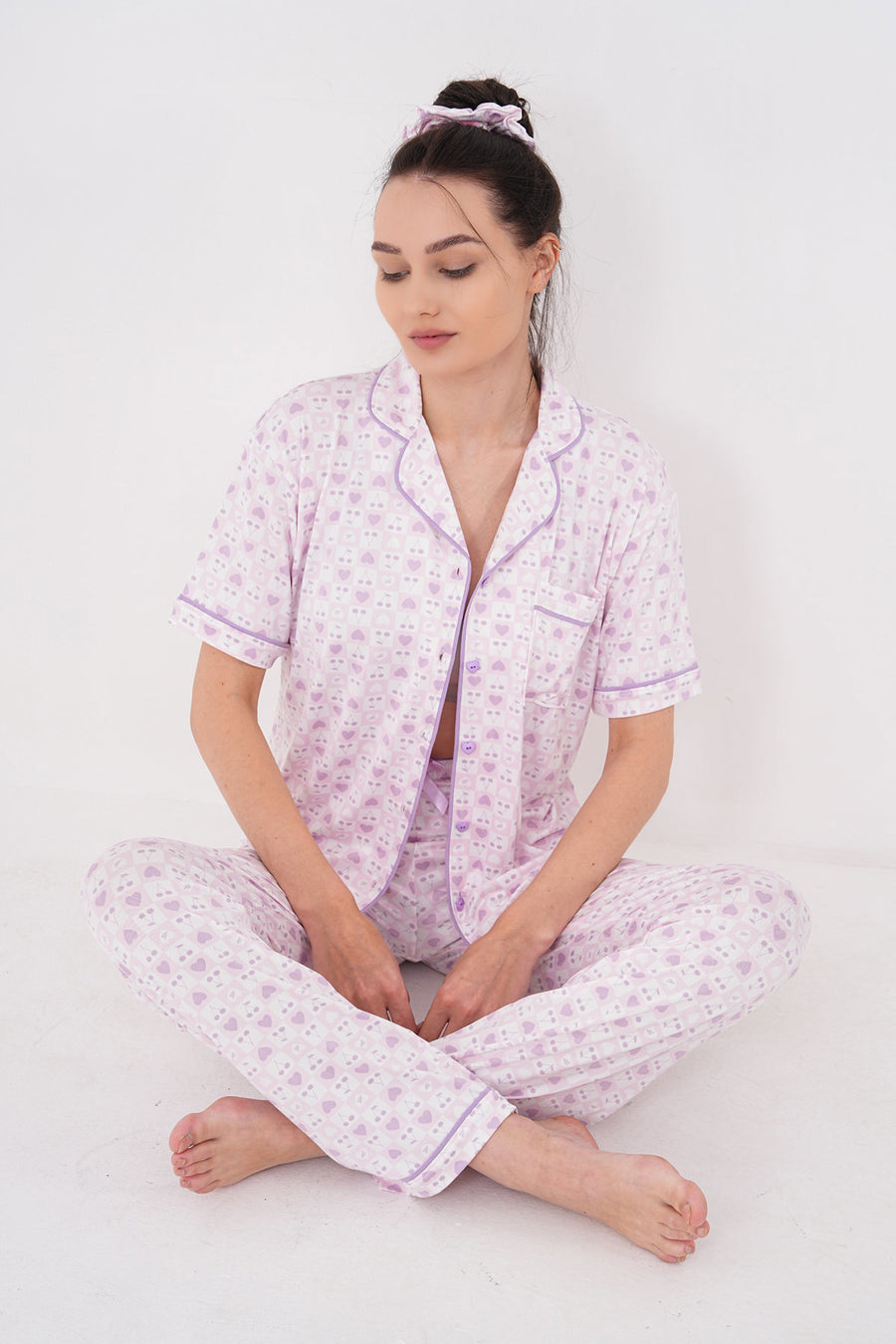 Mini Baskılı Kısa Kollu Bebe Yaka Önden Düğmeli Pantolon Pijama Takımı — Lila